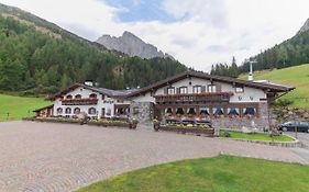 Malga Ces Hotel San Martino Di Castrozza Exterior photo