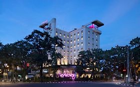 Moxy Bandung Hotel Exterior photo