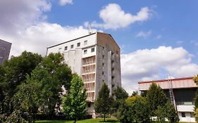 Summer Residence Hostel Ljubljana Exterior photo