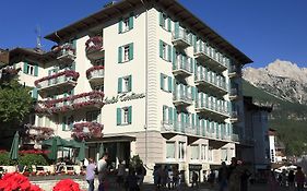 Hotel Cortina Cortina dʼAmpezzo Exterior photo