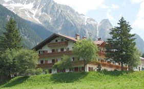 Kuhlerhof Aparthotel Anterselva di Mezzo Exterior photo