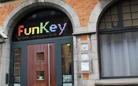 Funkey Hotel Brüsszel Exterior photo