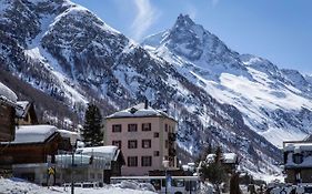 Hotel Le Besso - Swiss Romantic Lodge Zinal Exterior photo