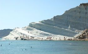 B&B Il Melograno Antico Con Terrazza E Giardino Agrigento Exterior photo