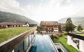 Biancaneve Family Hotel Selva di Val Gardena Exterior photo