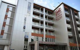 West Plaza Hotel At Lebuu Street Koror Exterior photo