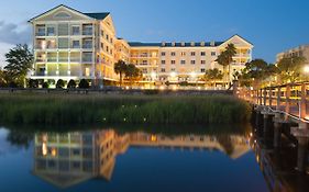 Courtyard Charleston Waterfront Hotel Exterior photo