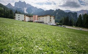 Hotel Asterbel Braies  Exterior photo