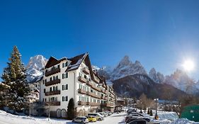 Th San Martino - Majestic Dolomiti Hotel San Martino Di Castrozza Exterior photo