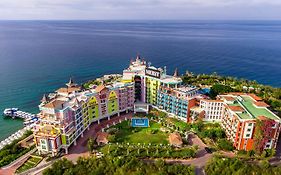 Merit Crystal Cove Hotel Casino & Spa Kerínia Exterior photo