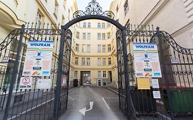 Margareten Long Stay Apartments Bécs Exterior photo