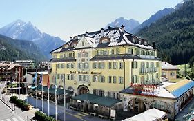 Hotel Dolomiti Schloss Canazei Exterior photo