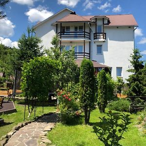 Smerekovyi Dvir Hotel Szarvasháza Exterior photo