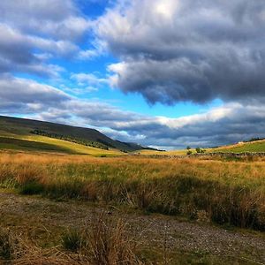 The Garsdale Bed & Breakfast - Goats And Oats At Garsdale Panzió Hawes Exterior photo