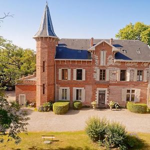 Domaine Du Buc, Le Chateau Panzió Marssac-sur-Tarn Exterior photo