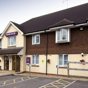 Premier Inn East Grinstead Exterior photo