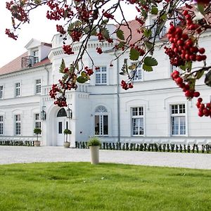 Palac Na Opieszynie Hotel Września Exterior photo