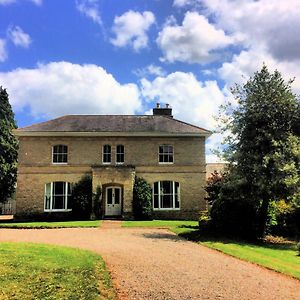 Walltree House Panzió Brackley  Exterior photo