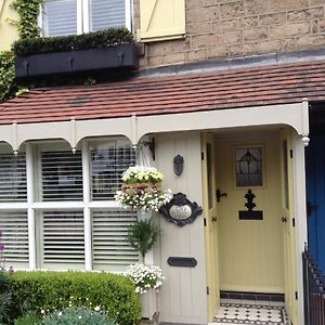 Waterside Cottage Bed And Breakfast Knaresborough Exterior photo