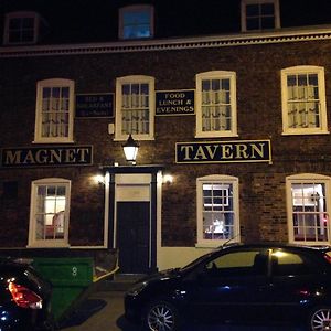 The Magnet Tavern Panzió Boston Exterior photo