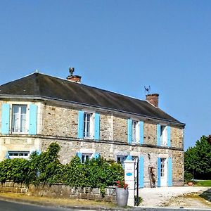 La Maison De Thire Panzió Exterior photo