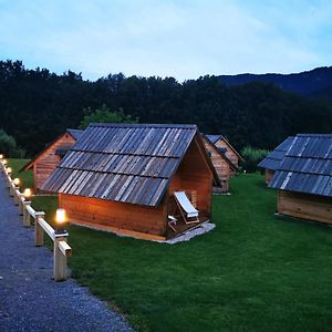 Small Wooden Houses And Apartments Zgornja Dobrava Radovljica Exterior photo