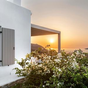 White Tinos Luxury Suites Sztení Exterior photo