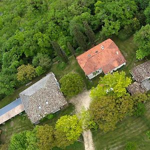 Ferme De Laspeyrieres Panzió Montcuq Exterior photo