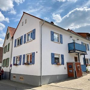Gastehaus Sellemols Ferienhaus Winzer Apartman Heuchelheim-Klingen Exterior photo