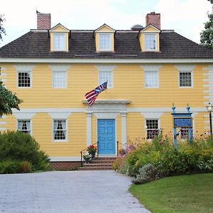 Newport House Bed & Breakfast Panzió Williamsburg Exterior photo