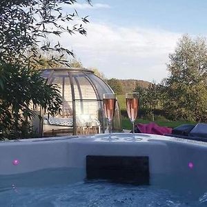 Les Nuits Insolites De La Mothe - Hebergement En Bulle Ou Tiny House Avec Spa Privatif Panzió Outremecourt Exterior photo