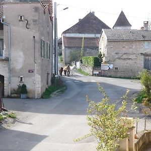 La Maison Des Lys Hotel Chissey-lès-Mâcon Exterior photo