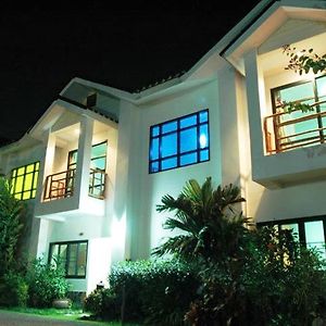 Chayada Garden House And Resort Hotel Nakhonratcsaszima Exterior photo
