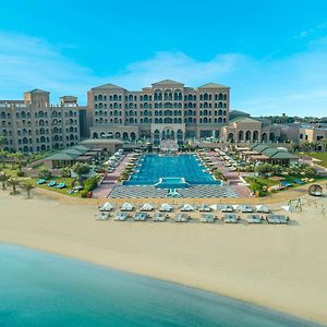 Royal Saray Resort Manáma Exterior photo