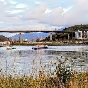 Riverside Barakaldo Exterior photo