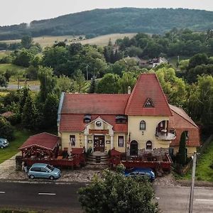 Cserhátvölgy Panzió Hotel Alsotold Exterior photo