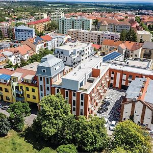 Kelleruv Mlyn - Apartman S Vlastni Garazi, Znojmo Centrum Apartman Exterior photo