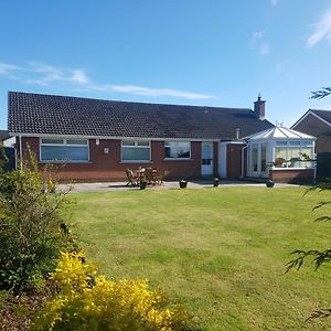 The Burrow, A Spacious Bungalow In Heart Of Ni Villa Templepatrick Exterior photo