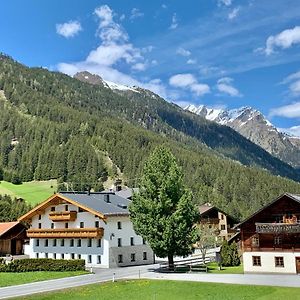 Apart Kirschner Apartman Sankt Leonhard im Pitztal Exterior photo