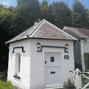 The Welsh Toll House Villa Carmarthen Exterior photo
