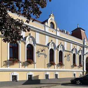 Tinódi Fogadó Panzió Sárvár Exterior photo