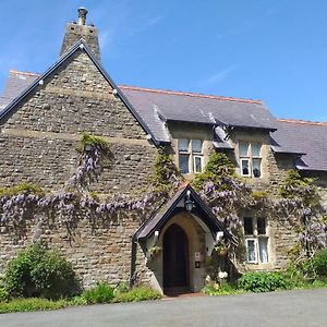 St David'S Guesthouse Haverfordwest Exterior photo