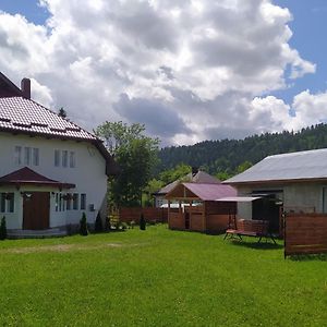 Casa Moldovita Exterior photo