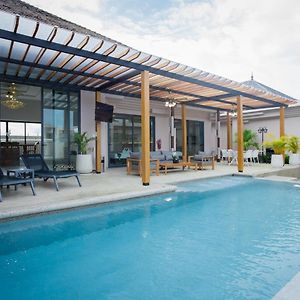 Gold Chariot Pool Villa, Phuket - Sha Plus Certified Bangtau-part Exterior photo