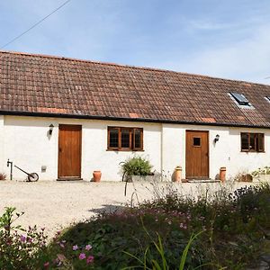 The Stables Villa Taunton Exterior photo