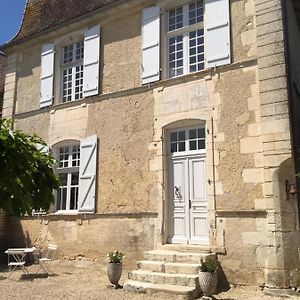 Le Petit Logis Panzió Rouillac  Exterior photo