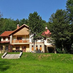 Szelcepuszta Vadászház Hotel Exterior photo