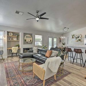 Stylish Bakersfield Getaway With Pool Table! Villa Exterior photo