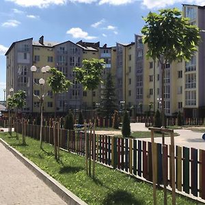 Новые Апартаменты В Жк Барский Jakusinci Exterior photo