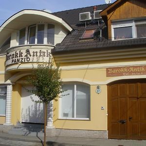 Barokk Antik Guest Hause Hotel Kecskemét Exterior photo